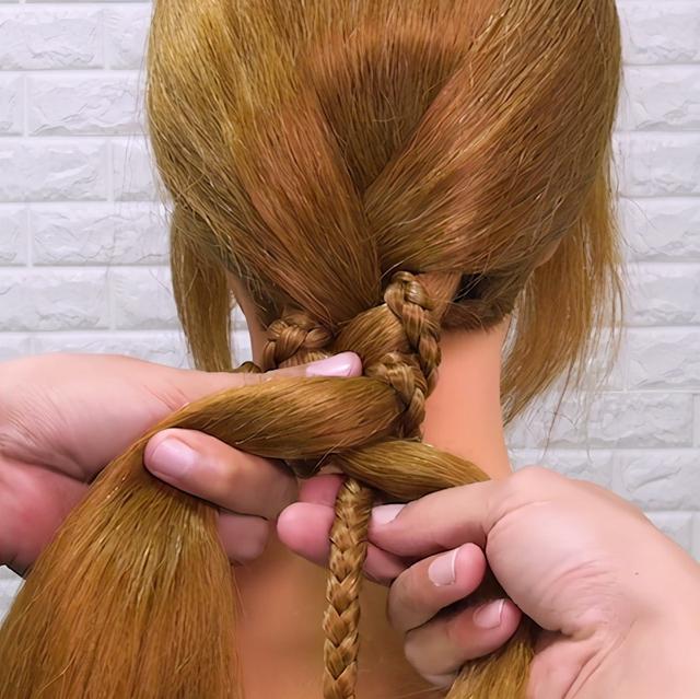 教大家一款大人小孩都適合的辮子，簡單日常的輕時尚編發造型