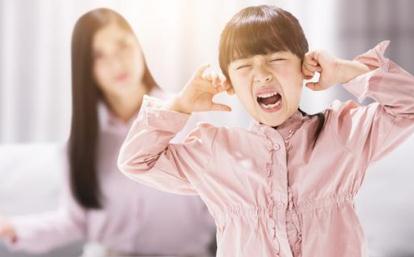 五歲小朋友不聽話怎么管教 五歲小朋友不聽話家長的教育方法