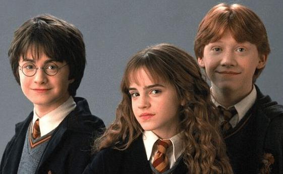 《哈利波特》中的潘西,因為女演員長得太美被換掉,顏值不輸赫敏