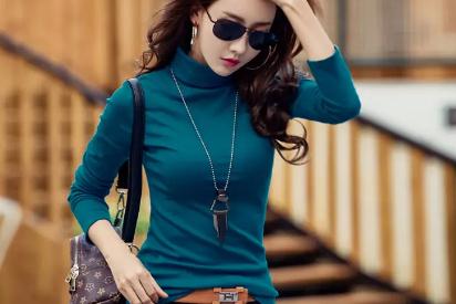 高領(lǐng)打底衫適合搭配什么外套  高領(lǐng)打底衫適合什么外套