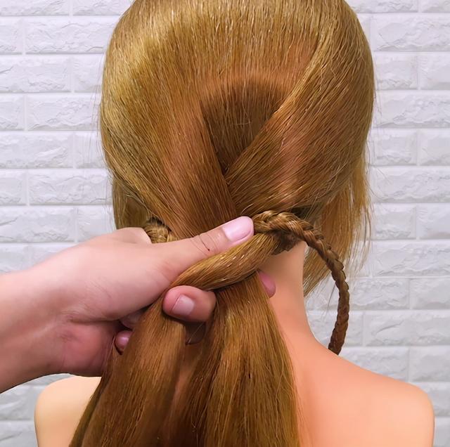 教大家一款大人小孩都適合的辮子，簡單日常的輕時尚編發造型