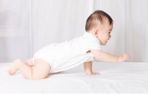 5個月寶寶要做哪些訓練 5個月寶寶可以做哪些訓練