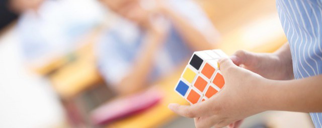 魔方教程一步一步圖解（三階），看完后你學(xué)會(huì)了嗎