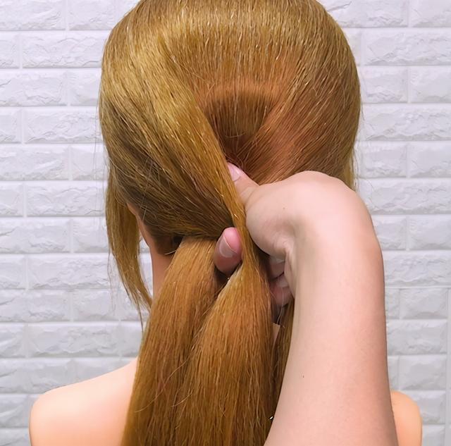 教大家一款大人小孩都適合的辮子，簡單日常的輕時尚編發造型