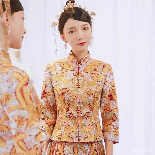 秀禾服、龍鳳褂，明星婚禮追捧的兩種婚服，你喜歡哪個(gè)？