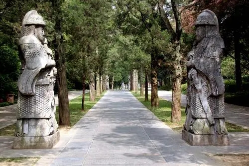 朱元璋的陵墓（明孝陵在哪里 為什么沒(méi)人敢盜）