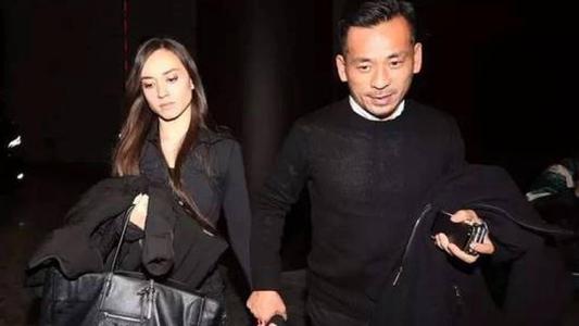 四姨太為什么扶持洗米華？洗米華和賭王四太什么關系緋聞系謠言