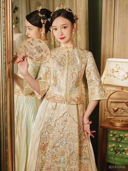 結婚應該穿秀禾服還是龍鳳褂（秀禾服是小妾穿的嗎）