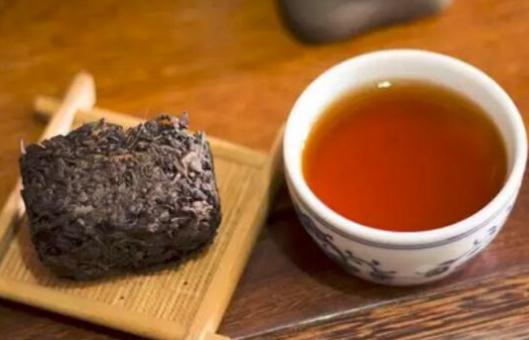 睡前喝黑茶助眠還是損害睡眠 喝黑茶不會引起失眠