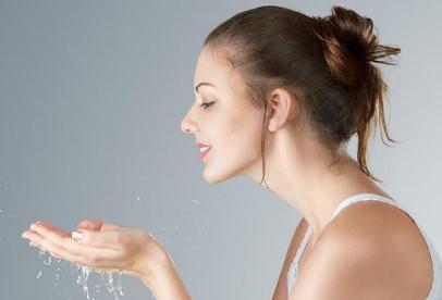 一天最好用幾次洗面奶（一天最好用幾次洗面奶啊）