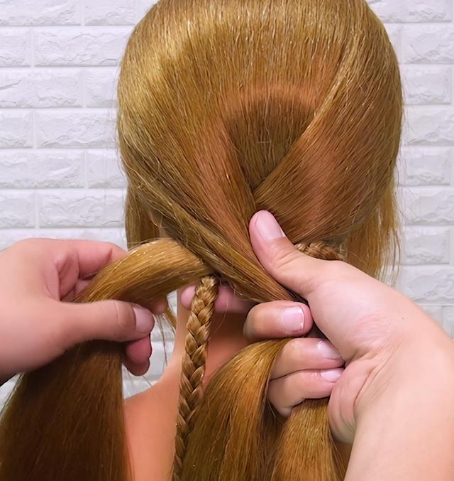 教大家一款大人小孩都適合的辮子，簡單日常的輕時尚編發造型