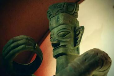 三星堆的主人是誰?三星堆是誰的墓?