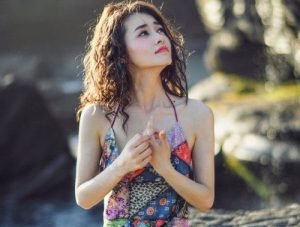 <a href=/yingshi/4c908a9a3258fbf13b308a710126108a.html target=_blank class=infotextkey>柴碧云</a>圖片 個人簡歷 趙露思是誰旗下的藝人