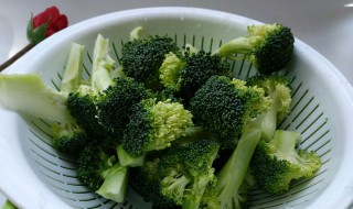 西蘭花怎么切 切西蘭花方法