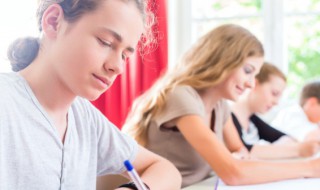 <a href=/jiaoyu/c3261b1a98e2c3c28180b50b76e62fc4.html target=_blank class=infotextkey>計(jì)算</a>機(jī)應(yīng)用都學(xué)什么 <a href=/jiaoyu/c3261b1a98e2c3c28180b50b76e62fc4.html target=_blank class=infotextkey>計(jì)算</a>機(jī)應(yīng)用技術(shù)學(xué)什么