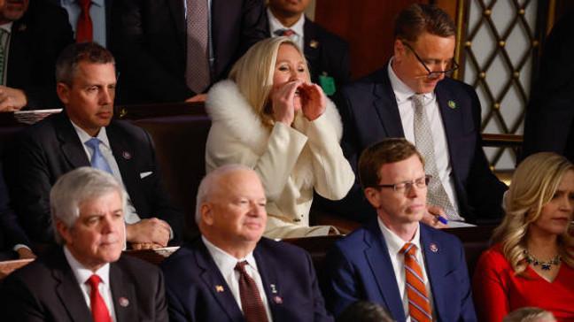 美國在對華政策上“露出牙齒”，想要打壓中國這一形象