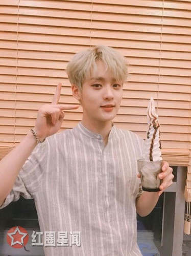 金桐潤出道兩個月去世 粉絲懷疑過勞猝死