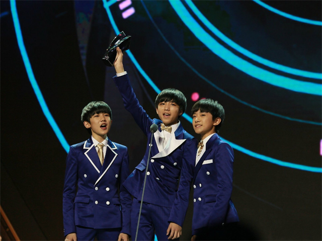 李佳航個人資料