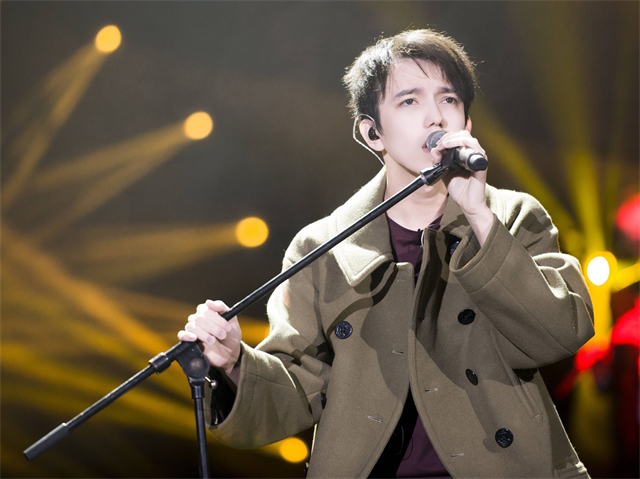 圖中的明星是誰？你知道嗎？