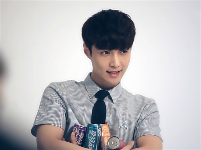 李婷宜個(gè)人資料 圖中的明星是誰(shuí)?你知道嗎?