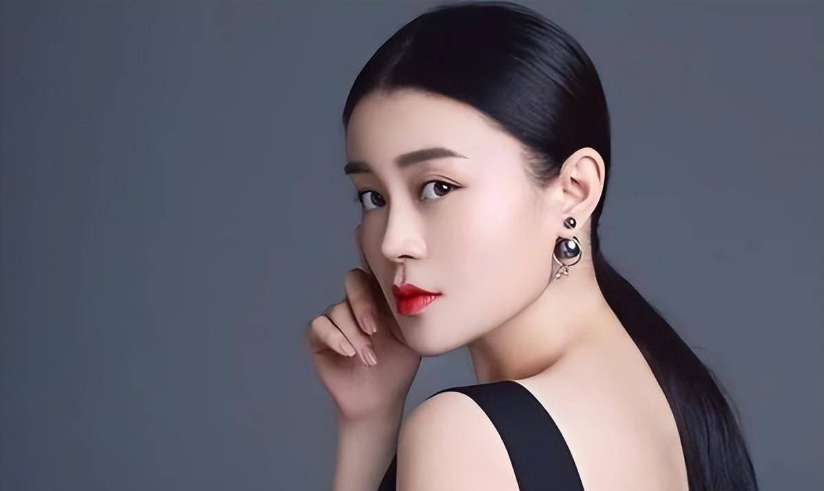 關婷娜身高簡介（關婷娜個人簡歷身高多少）