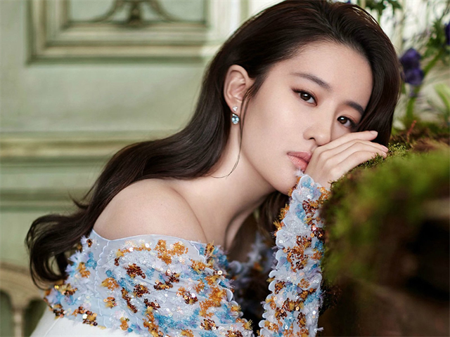 圖中的明星是誰？你知道嗎？