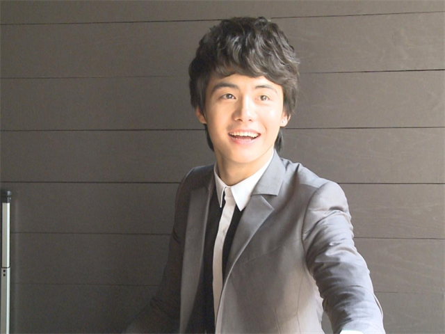 周冬雨個人資料 圖中的明星是誰?你知道嗎?