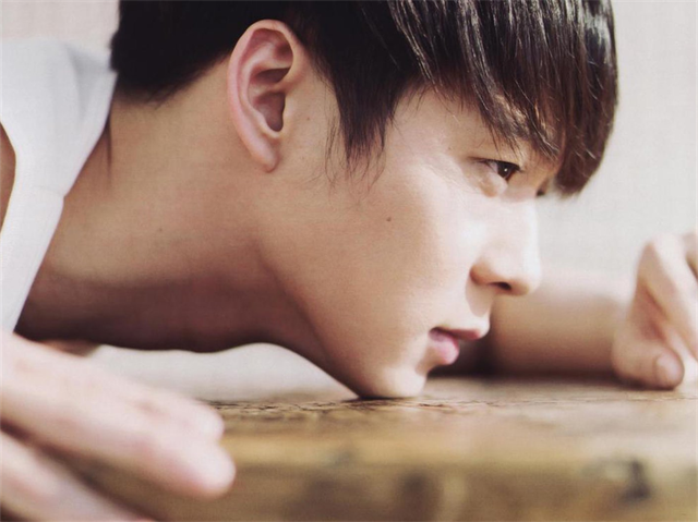 圖中的明星是誰？你知道嗎？