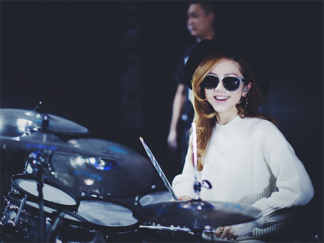 圖中的明星是誰？你知道嗎？