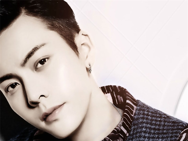 圖中的明星是誰？你知道嗎？