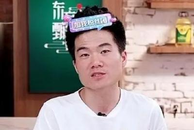 董宇輝回應被指江郎才盡從容稱，至少肯定了他的過去!