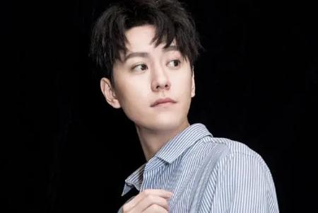 <a href=/yingshi/a154bb1d591c359bddb7e41e8178c3ce.html target=_blank class=infotextkey>秦俊杰</a>個人資料