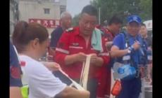 河南大哥涿州街頭4小時做13鍋燴面 真相曝光