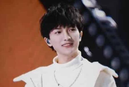 【中國內地男歌手】周深個人資料簡介