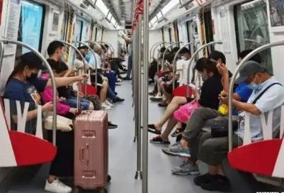 地鐵所有液體都要拿出來嗎?地鐵上所有液體都要檢查嗎