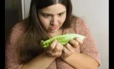 女子節食暴瘦44斤想“餓死”腫瘤