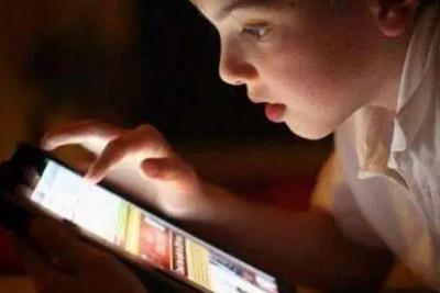 液晶顯示屏傷眼睛嗎?液晶屏幕傷眼睛嗎?