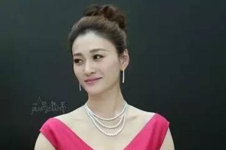 <a href=/yingshi/7e4adfb824e0f779f32c874c5b032089.htm target=_blank class=infotextkey>李小冉</a>個人資料 <a href=/yingshi/7e4adfb824e0f779f32c874c5b032089.htm target=_blank class=infotextkey>李小冉</a>主演的電視劇有哪些