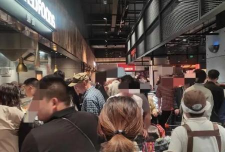 胖東來補償買搟面皮顧客近900萬元 沖熱搜