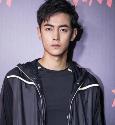 <a href=/yingshi/0466131a4b9467466bbd8b2a31f49b4c.html target=_blank class=infotextkey>紀(jì)凌塵</a>個(gè)人資料