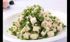 小蔥拌豆腐歇后語下一句