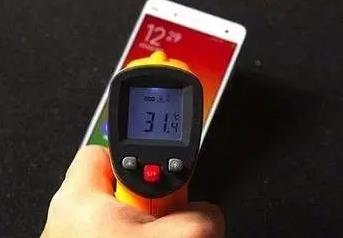 手機(jī)發(fā)熱發(fā)燙耗電快怎么辦呢