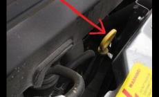 比亞迪宋機(jī)油尺在哪里打開(kāi) 比亞迪宋機(jī)油尺在哪里去打開(kāi)